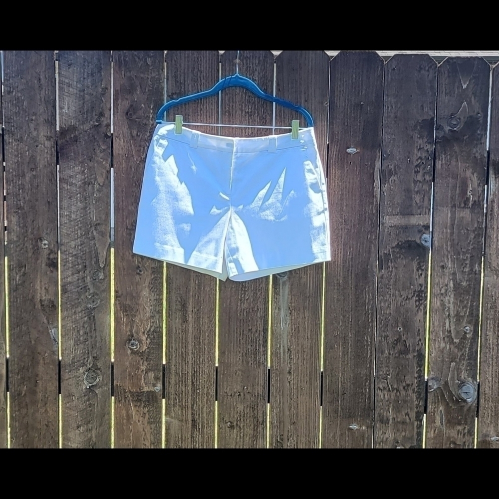 Worthington White dress shorts